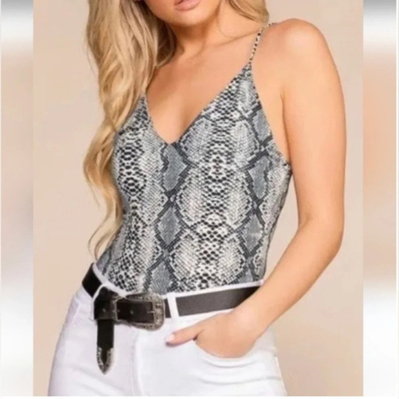 GAZE Spaghetti Strap Grey Snakeskin Bodysuit Size Large NWT - Picture 3 of 14
